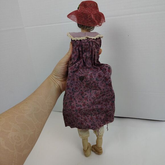 OOAK Dianne Adam Signed Handmade Folk Art Doll – Elder Lady w/ Hat & Flower - Picture 8 of 12